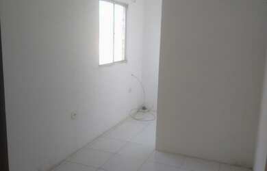 Imagem: A kitnete possui 2 Dormitórios, 1 Banheiro está localizado