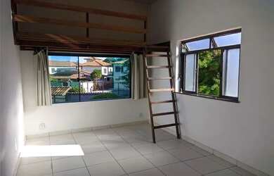 Imagem: A casa em condomínio possui 1 Dormitório, 1 Banheiro, 1 Vaga