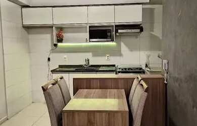 Imagem: O apartamento possui 2 Dormitórios, 1 Banheiro, 1 Vaga na garagem