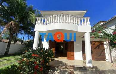 Imagem: A casa possui 5 Dormitórios, 5 Banheiros, 5 Vagas na garagem