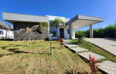 Imagem: A casa em condomínio possui 3 Dormitórios, 5 Banheiros, 4