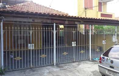 Imagem: A casa possui 2 Dormitórios, 2 Banheiros, 60m² de Área e