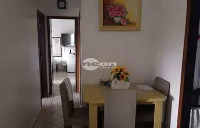 Imagem: O apartamento possui 2 Dormitórios, 1 Banheiro, 1 Vaga na garagem