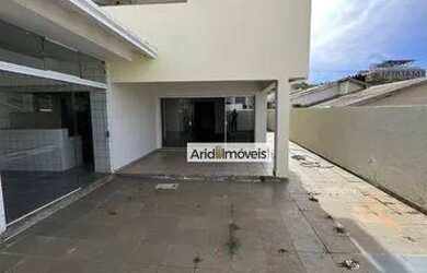 Imagem: O depósito possui 4 Vagas na garagem, 360m² de Área e está