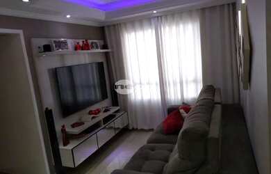 Imagem: O apartamento possui 2 Dormitórios, 1 Banheiro, 1 Vaga na garagem