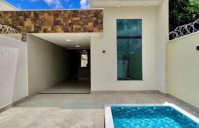 Imagem: A casa possui 3 Dormitórios, 2 Banheiros e está localizado