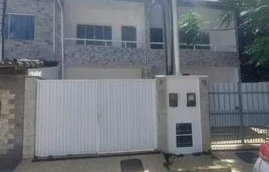 Imagem: A casa possui 3 Dormitórios, 2 Banheiros, 1 Vaga na garagem