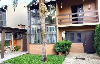 Imagem: A casa em condomínio possui 2 Dormitórios, 1 Banheiro, 2 Vagas