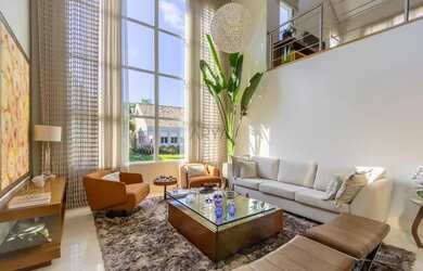 Imagem: A casa em condomínio possui 4 Dormitórios, 5 Banheiros, 3