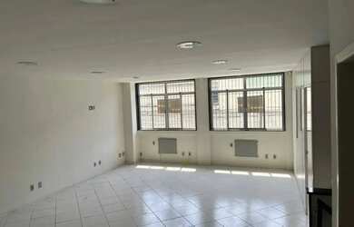 Imagem 12: Imóvel para aluguel possui 450 metros quadrados em Olaria - Rio de Janeiro...