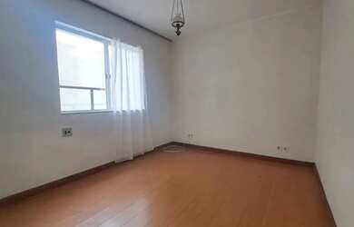 Imagem 4: Apartamento quarto e sala Av. N. Senhora de Copacabana