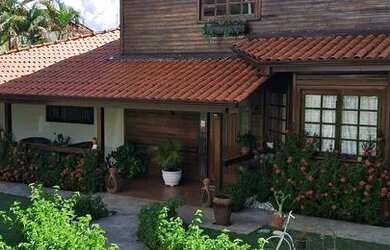 Imagem: A casa em condomínio possui 3 Dormitórios, 3 Banheiros, 2