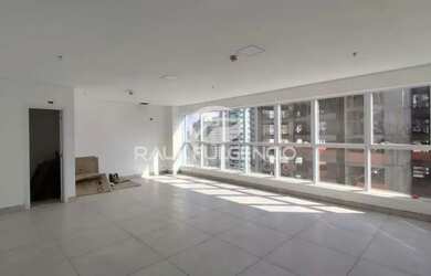 Imagem: O depósito possui 2 Vagas na garagem, 68m² de Área e está