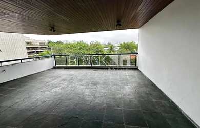 Imagem: O apartamento possui 2 Dormitórios, 3 Banheiros, 1 Vaga na