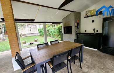 Imagem: A casa possui 2 Dormitórios, 2 Banheiros, 5 Vagas na garagem