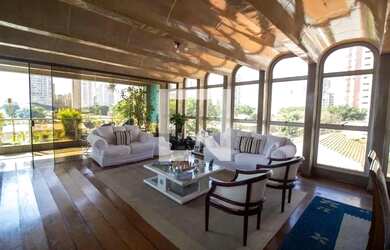 Imagem: O apartamento possui 4 Dormitórios, 5 Banheiros, 4 Vagas na