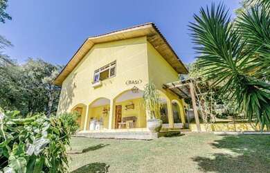 Imagem: A fazenda possui 37.871m² de Área e está localizado em Tijucas