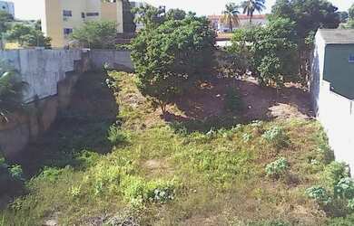 Imagem: O terreno à venda possui 12m² de Área e está localizado