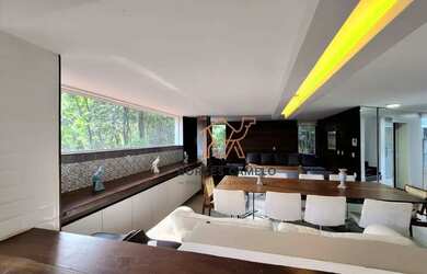 Imagem: A casa em condomínio possui 3 Dormitórios, 4 Banheiros, 350m²