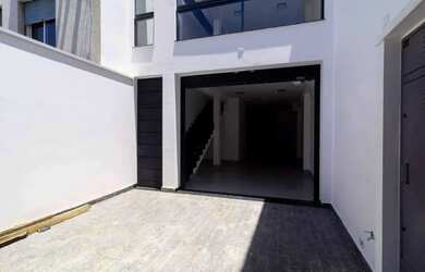 Imagem: O depósito possui 2 Vagas na garagem, 150m² de Área e está