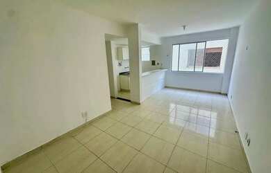 Imagem: O apartamento possui 1 Dormitório, 1 Banheiro, 1 Vaga na garagem