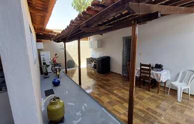 Imagem 4: Casa a venda Unaí MG. Área de serviço, 3 Vagas na garageme2 Dormitórios