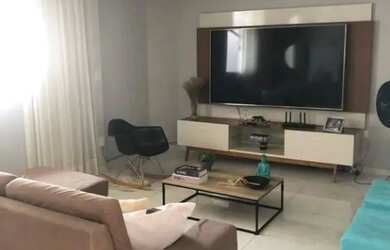 Imagem: A casa em condomínio possui 5 Dormitórios, 2 Banheiros, 2