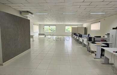 Imagem: O depósito possui 5 Vagas na garagem, 722m² de Área e está