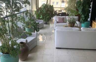 Imagem: O apartamento possui 4 Dormitórios, 5 Banheiros, 5 Vagas na