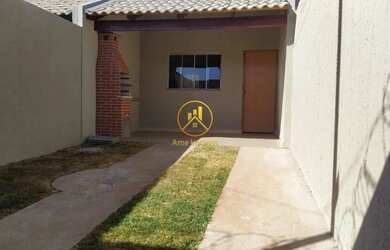 Imagem: A casa possui 2 Dormitórios, 1 Banheiro, 1 Vaga na garagem