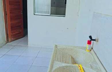 Imagem: A casa possui 2 Dormitórios, 1 Banheiro e está localizado