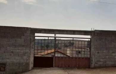 Imagem 3: Terreno todo murado. 200m² de Área