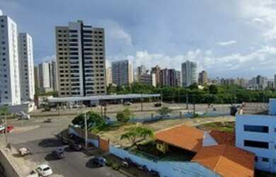 Imagem: O apartamento possui 2 Dormitórios, 2 Banheiros, 2 Vagas na
