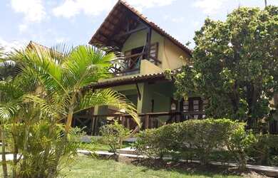 Imagem: A casa em condomínio possui 4 Dormitórios, 3 Banheiros, 2