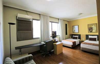 Imagem: O apartamento possui 1 Dormitório, 1 Banheiro, 1 Vaga na garagem