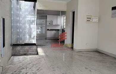 Imagem: A casa possui 3 Dormitórios, 3 Banheiros, 2 Vagas na garagem