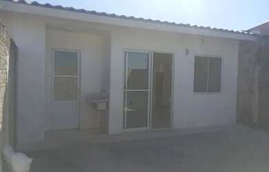 Imagem: A casa em condomínio possui 2 Dormitórios, 1 Banheiro, 2 Vagas