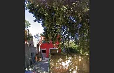 Imagem: A casa possui 3 Dormitórios e está localizado em Kennedy