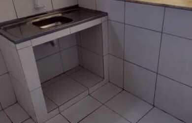 Imagem: A casa possui 2 Dormitórios, 1 Banheiro, 1 Vaga na garagem