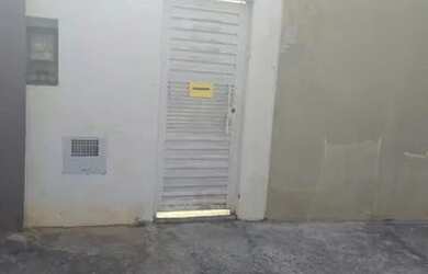 Imagem: A casa possui 2 Dormitórios, 2 Banheiros, 4 Vagas na garagem