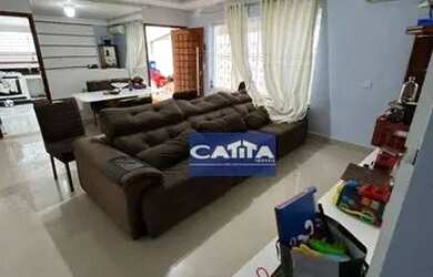 Imagem: A casa possui 4 Dormitórios, 5 Banheiros, 3 Vagas na garagem