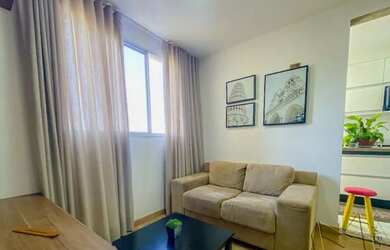 Imagem: O apartamento possui 2 Dormitórios, 1 Banheiro, 1 Vaga na garagem