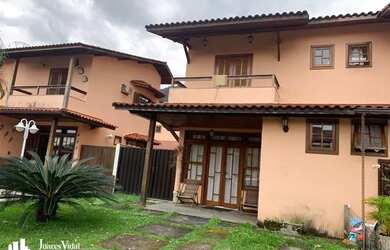 Imagem: A casa em condomínio possui 2 Dormitórios, 3 Banheiros, 1