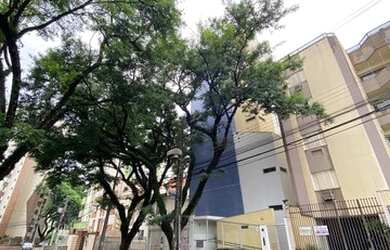 Imagem: O apartamento possui 1 Dormitório, 1 Banheiro, 1 Vaga na garagem