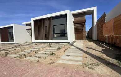 Imagem: A casa em condomínio possui 3 Dormitórios, 3 Banheiros, 2