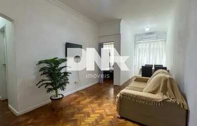 Imagem: O apartamento possui 2 Dormitórios, 2 Banheiros, 65m² de Área