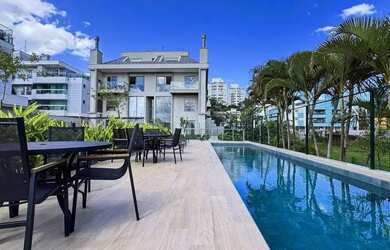 Imagem: O apartamento possui 3 Dormitórios, 3 Banheiros, 2 Vagas na