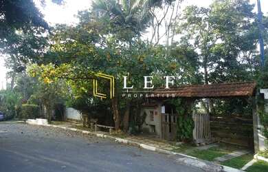 Imagem: A casa possui 5 Dormitórios, 4 Banheiros, 5 Vagas na garagem