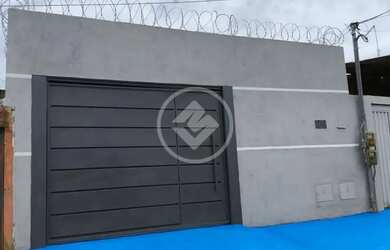 Imagem: A casa possui 2 Dormitórios, 1 Banheiro, 1 Vaga na garagem