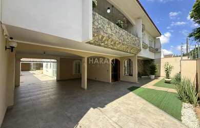 Imagem 3: Sobrado para Venda no bairro Zona 05, localizado na cidade de Maringá...